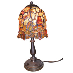 Lampa z bursztynu na podstawie z mosiądzu o średnicy klosza  14 cm