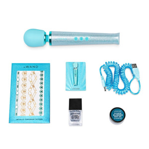 Masażer różdżka błyszczący brokatem - Le Wand Petite All That Glimmers Rechargeable Vibrating Massager Niebieski