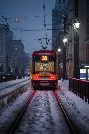 Tramwaj zimową porą - plakat premium Wymiar do wyboru: 40x50 cm