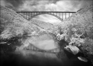 Infrared-camera view of the New River Gorge Bridge in Fayette County, West Virginia., Carol Highsmith - plakat Wymiar do wyboru: 91,5x61 cm