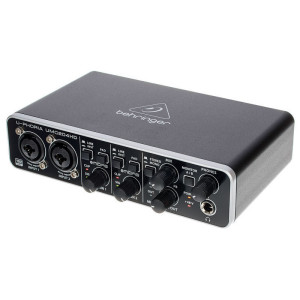 Behringer UMC204HD | nagrywaj w studyjnej jakości | doskonały interfejs na początek