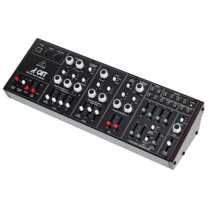 Behringer CAT - syntezator, moduł brzmieniowy