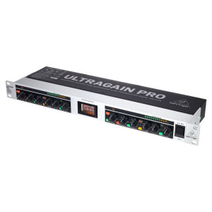 Behringer MIC2200 V2 - przedwzmacniacz mikrofonowy lampowy