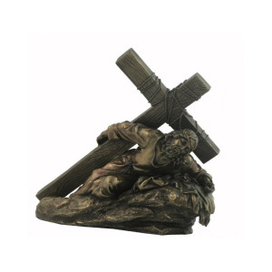 Jezus niosący Krzyż, wysokość 22 cm