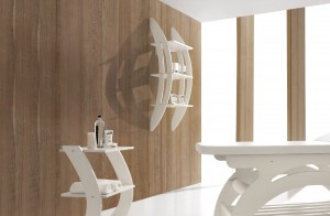 Drei-Ebenen-Regal 'ELOS' aus Holz, Ahorn oder Wengé, kompakt und...