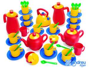 Jogo Dantoy Conjunto de Jantar 12 Serviços 82 Peças 29X38X9 cm