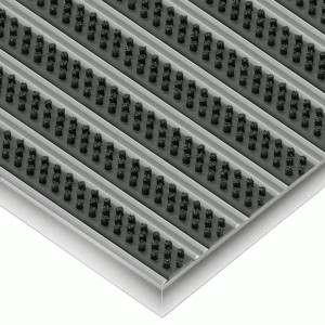 Aluminium-Fußmatte mit Bürsteneinlage - Clean Scrub 60 x 90 cm 12 mm Schwarz Aluminiumrahmen