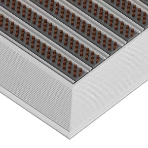 Aluminium-Fußmatte mit Bürsteneinlage - Clean Scrub 80 x 100 cm 17 mm Braun Rampenprofil
