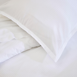 Taie satin Tradilinge GRAND HÔTEL BLANC (Couleur : Blanc)