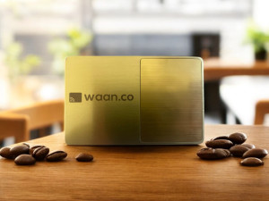 Złota Metalowa Wizytówka NFC z Twoim Logo + Projekt | Grawerowana Laserowo Grawerowany w 50%