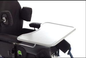 Ardea Tavolino Sagomato per Sedia a Rotelle - Ergonomico e Resistente