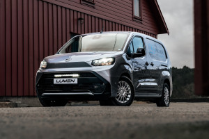 Lumen Toyota Proace Ekstralys Grillkit Led