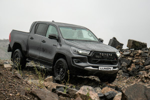 Lumen Toyota Hilux Ekstralys Grillkit Led