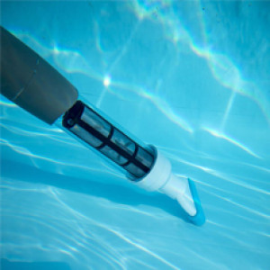 Piscine Italia Pulitore elettrico ad aspirazione manuale POLE VAC