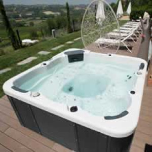Piscine Italia Vasca idromassaggio da esterno 6 posti Cristallo grigia