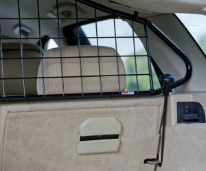 Artfex skyddsgaller, Bmw-5 Serie Touring (F11) 2011-2017 | Artfex lastgaller, Artfex hundgaller, Artfex skyddsgaller | Hundgaller bil, lastgaller hund