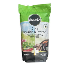 Miracle Gro 2 In 1 Nourish And Protect Plant Food, 1kg, Natural Pest Control for Strong Plants