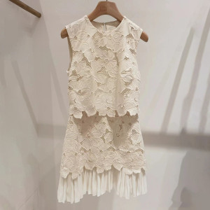SITMCF Französische Nische, Sommer-Socialite, gefälschtes zweiteiliges, wasserlösliches Spitzen-Neckholder-Kleid mit Rüschenrand und