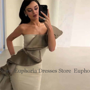 farrobe 2025, trägerlose formelle Kleider, Kreppstoff, Meerjungfrau/Trompete, Partykleid, braun, One-Shoulder-Rüschen, Perlen, Kleider für besondere