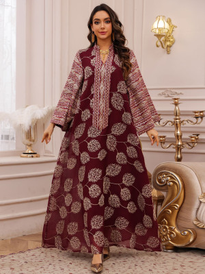 Daatthird 2023 Neue rote islamische bestickte Abaya für muslimische Frauen mit goldener Details, ideal für formelle Anlässe im Nahen Osten wie UAE