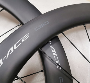 NONE Breite 36/30/28 mm Carbon Rennrad Kies Disc Drahtreifen Rad 50/55/60 mm Custom Aufkleber Ratsche 36T Keramiknabe Scheibenbremsrad