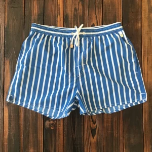 moringcute Herrenbekleidung 2026 Strandhosen Herren Strandurlaub Weiß Gestreifte Shorts Hot Spring Badehosen mit Futter