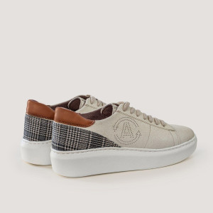 Jabłkowo-kukurydziane sneakersy JANE – karmel