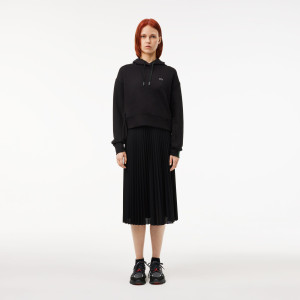 Women’s elasticised waist flowing pleated
skirt