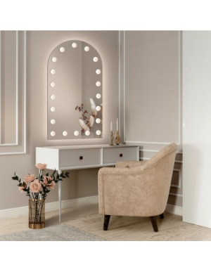 LED-Wandspiegel in Halbovalform – unregelmäßiger wandspiegel mit licht für beautysalon – OSLO LED