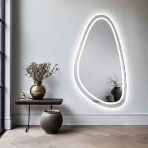 Lustro łazienkowe z oświetleniem o nieregularnym kształcie - SYDERYT LED II