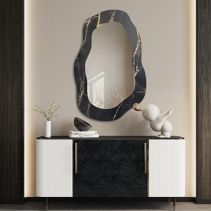 Oglindă neregulată pe marmură negru-auriu – MARBLE NOCTO Dimensiuni 60x92