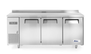 Stół mroźniczy 3-drzwiowy z agregatem bocznym Arktic Kitchen Line 291L 230V/550W 1800x600x(H)886mm