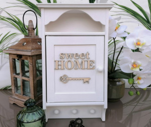 Biała szafka na klucze-sweet home-nr 13