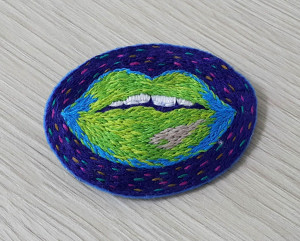 Broszka galaxy lips