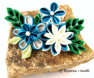 Broszka kanzashi