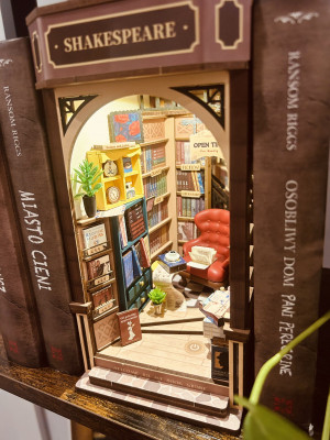 Dekoracja book nook