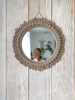 Lustro makrama, boho dekoracja do sypialni.