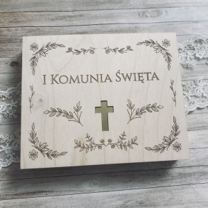 Pudełko komunijne z krzyżykiem
