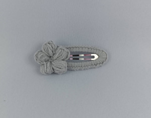 Szydełkowa spinka flower puff classic szary