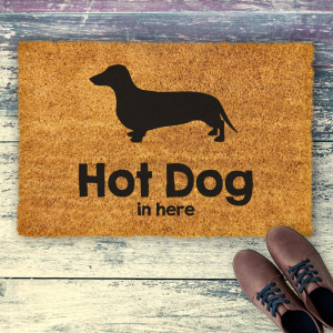 Wycieraczka z jamnikiem “hot dog in here”