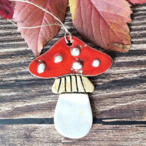 Zawieszka ceramiczny muchomorek