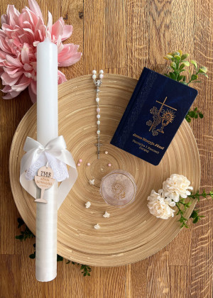 Zestaw na Pierwszą Komunię - świeca personalizowana, różaniec w etui i modlitewnik, okapnik GRATIS