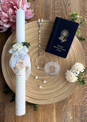 Zestaw na Pierwszą Komunię - świeca personalizowana, różaniec w etui i modlitewnik, okapnik GRATIS