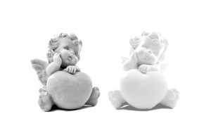 Figurka Aniołka z serduszkiem gipsowy 6,5 cm