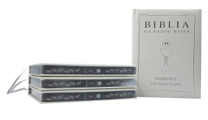 Biblia na każdy dzień. Pamiątka I Komunii Świętej. Oprawa skóropodobna srebrna