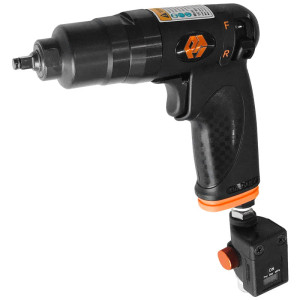 Pneumatyczny kluczyk do świec żarowych z kompletem nasadek 1/4" i elektronicznym manometrem