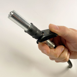 Automatyczna końcówka smarownicza 4 szczęki Atmo z wężykiem ciśnieniowym 300mm