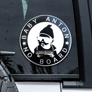 Cool 'Baby on Board' Aufkleber XL mit deinem Kennzeichen! Teste jetzt die Vorschau! Personalisiert Nummerschild Aufkleber - auto4style
