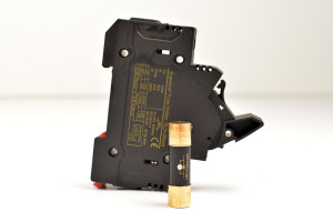 Bezpiecznik instalacyjny Hifi-Tuning Supreme 3 (z bezpiecznikiem Diamond Supreme 3)
