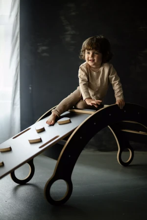 Zjeżdżalnia - ścianka wspinaczkowa L czarna